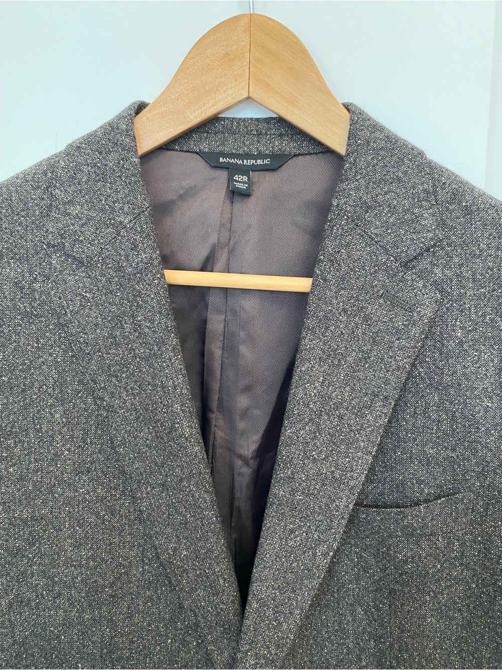 Banana Republic Men's Wool Blend Tweed Suit - Picture 3 of 15